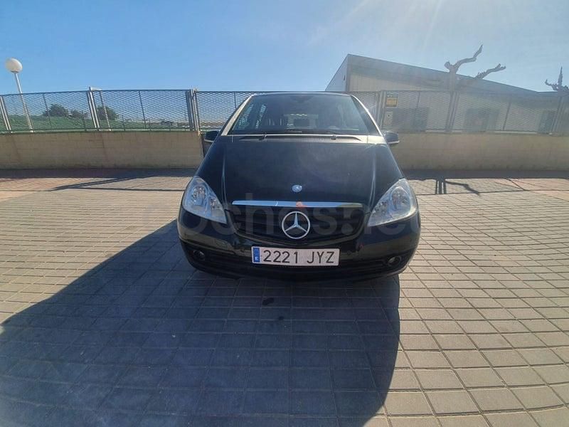 Usado Mercedes A160 Exclusive 82 CV (60 kW) 2009 Negro Monovolumen