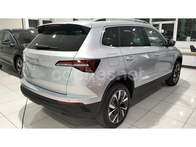 Nuevo Skoda Karoq 150 CV (110 kW) 2025 Gris / plata SUV
