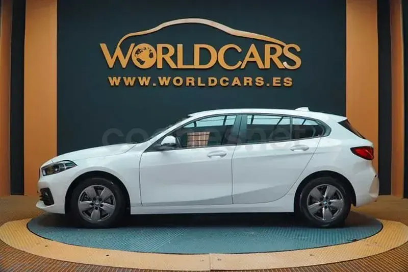 Usado BMW 118 Comfort Edition 150 CV (110 kW) 2020 Blanco Utilitario