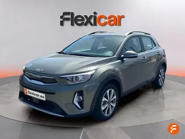 Usado Kia Stonic 84 CV (61 kW) 2023 Verde SUV