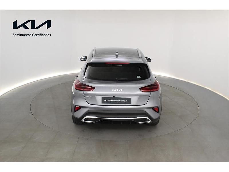 Usado Kia XCeed 100 CV (73 kW) 2025 Gris plata SUV
