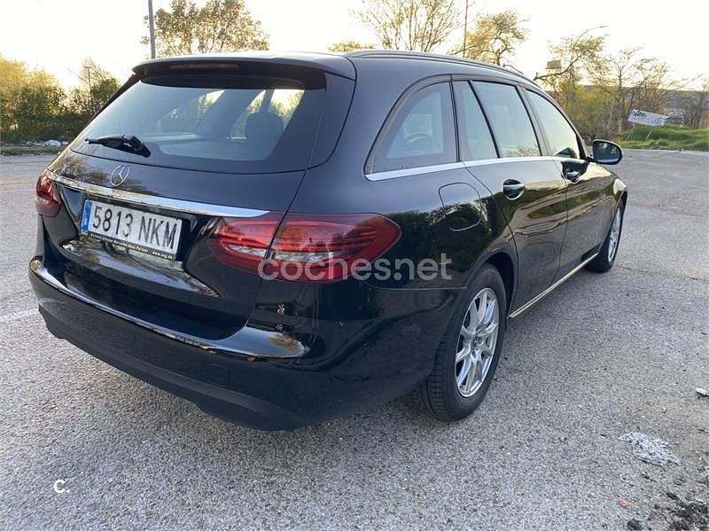 Usado Mercedes C200 150 CV (110 kW) 2018 Negro Familiar