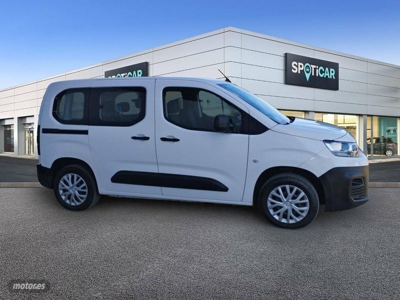 Usado Citroën Berlingo Live 102 CV (75 kW) 2021 Blanco Monovolumen
