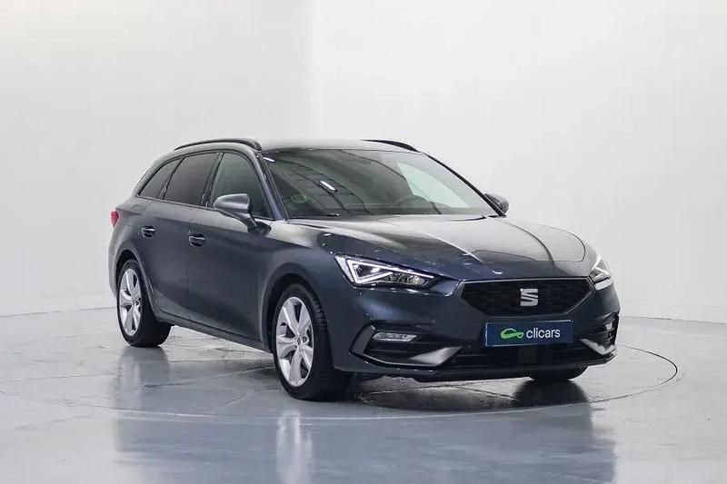 Usado Seat Leon FR 130 CV (95 kW) 2023 Azul Familiar