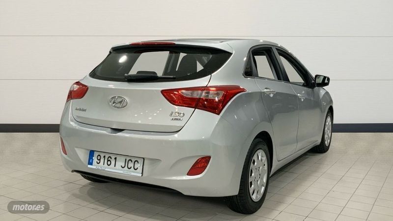 Usado Hyundai i30 90 CV (66 kW) 2015 Plata Utilitario
