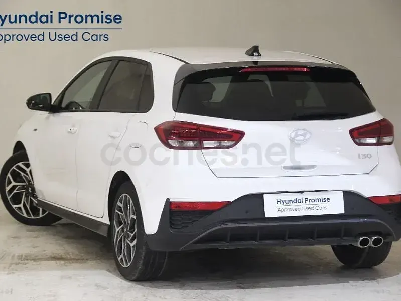 Usado Hyundai i30 N Line 100 CV (73 kW) 2025 Blanco Berlina