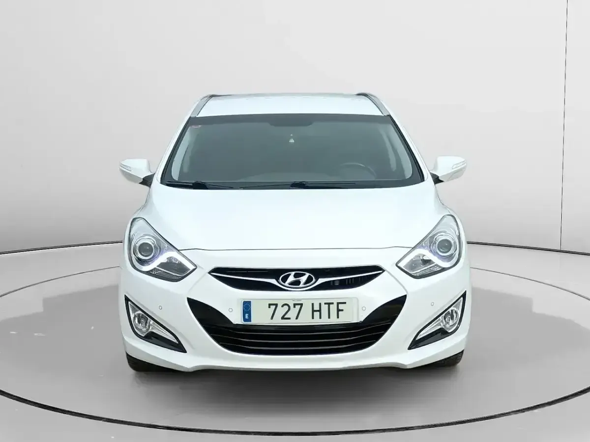 Usado Hyundai i40 136 CV (100 kW) 2013 Blanco Berlina