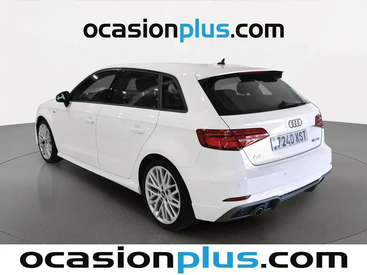 Usado Audi A3 S-Line 116 CV (85 kW) 2019 Blanco Berlina