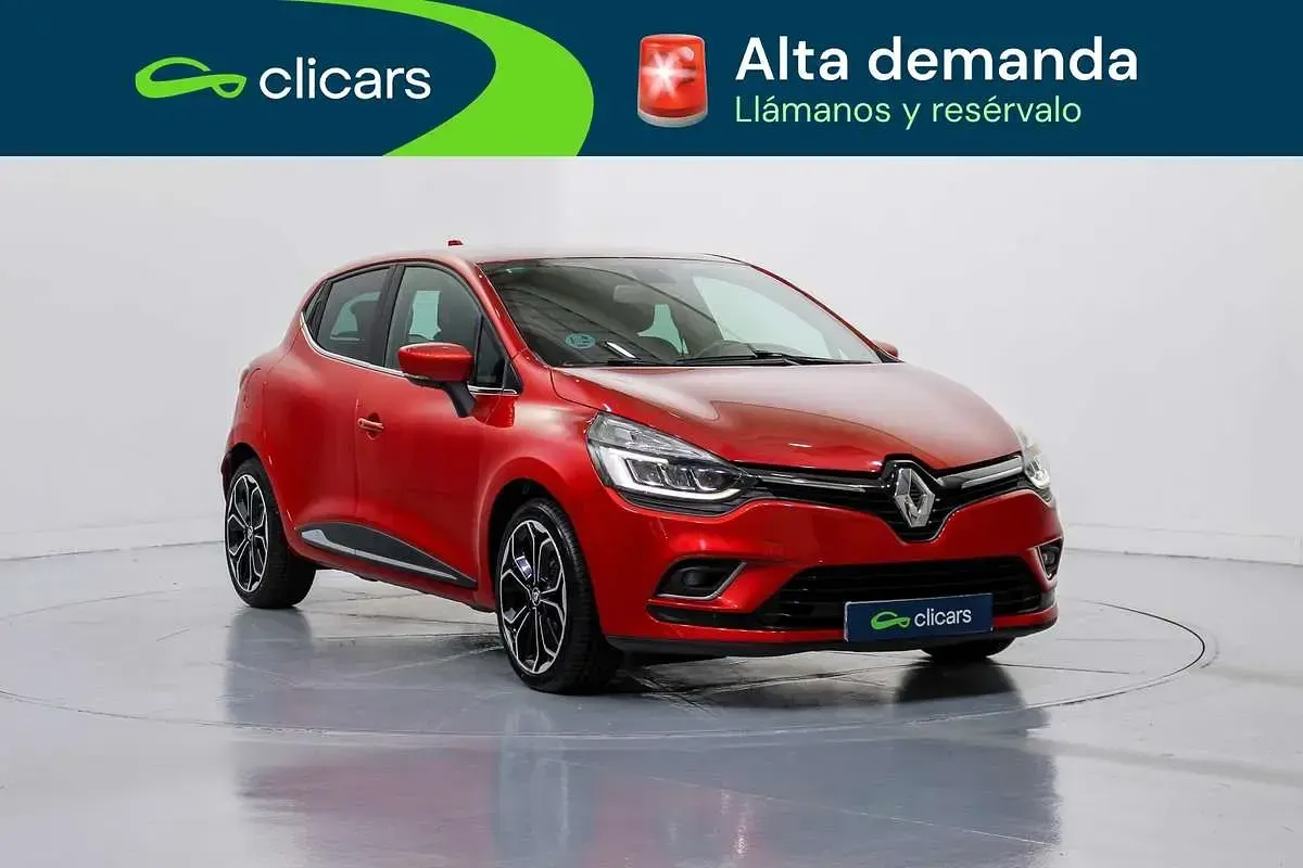 Usado Renault Clio Zen 90 CV (66 kW) 2018 Rojo Utilitario