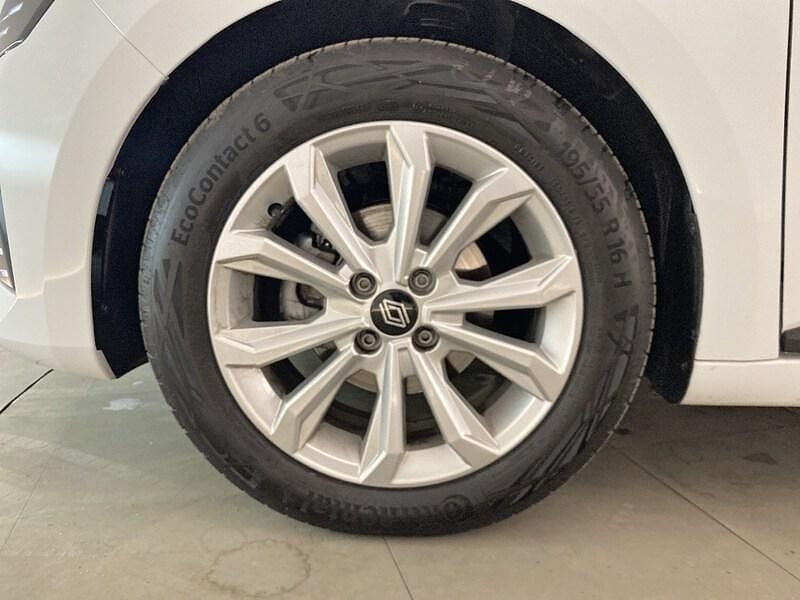 Begagnad Renault Clio V Evolution 100 HK (73 kW) 2025 Vit Sedan