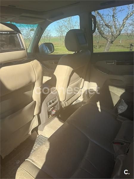 Usado Toyota Land Cruiser 166 CV (122 kW) 2008 Beige SUV