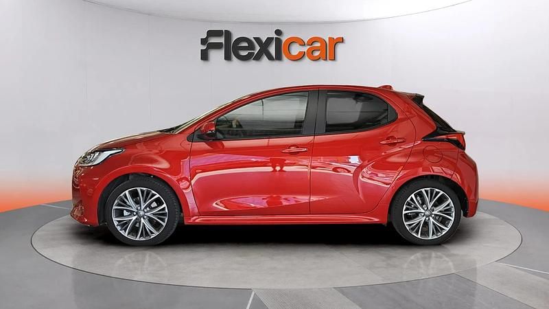 Usado Toyota Yaris Hybrid Active 116 CV (85 kW) 2024 Burdeos Utilitario