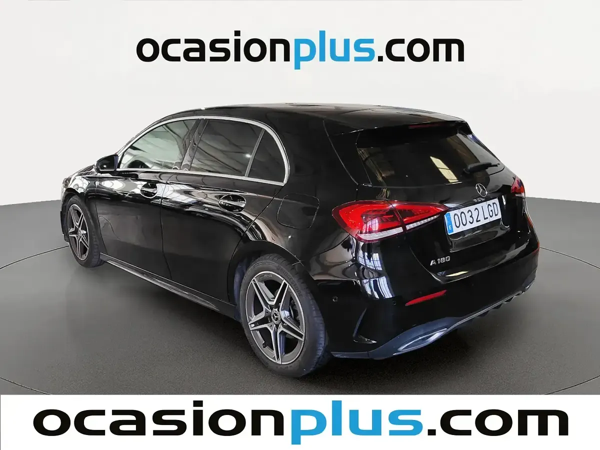 Usado Mercedes A180 136 CV (100 kW) 2020 Negro Berlina