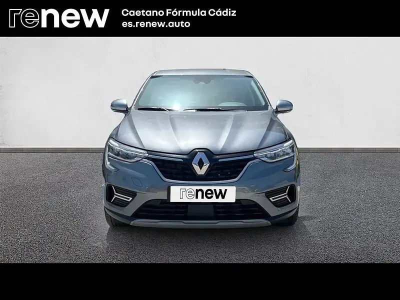 Usado Renault Arkana Techno 145 CV (106 kW) 2023 Gris SUV