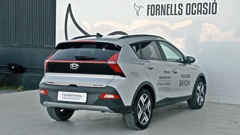 Usado Hyundai Bayon 100 CV (73 kW) 2021 Gris SUV