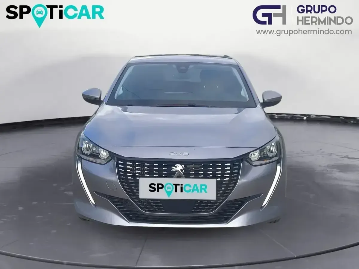 Usado Peugeot 208 Allure 100 CV (73 kW) 2021 Gris / plata Utilitario