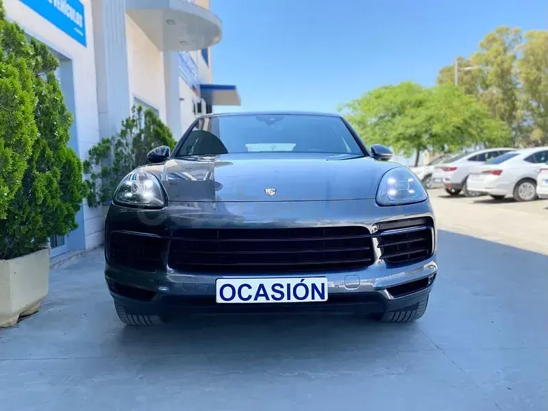 Usado Porsche Cayenne 462 CV (339 kW) 2021 Gris / plata SUV