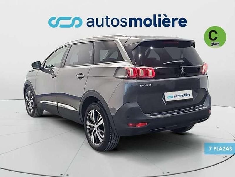 Usado Peugeot 5008 Allure 131 CV (96 kW) 2021 Gris Monovolumen