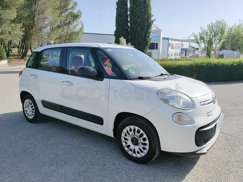 Usado Fiat 500L 95 CV (69 kW) 2013 Blanco Monovolumen