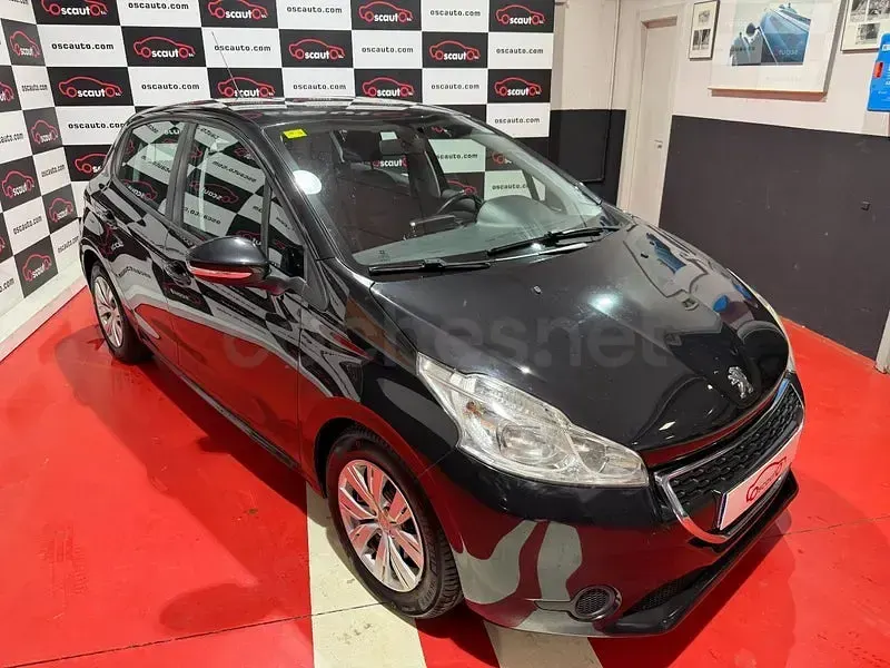 Usado Peugeot 208 Active 68 CV (50 kW) 2012 Negro Utilitario