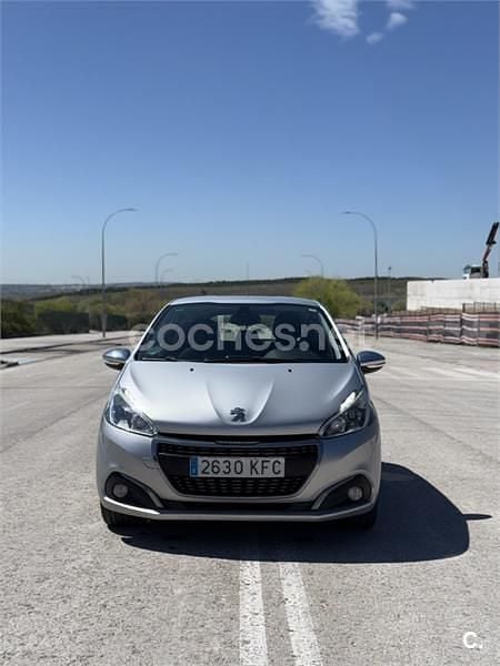 Używany Peugeot 208 Allure 110 KM (80 kW) 2017 Szary Hatchback