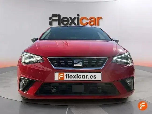 Usado Seat Ibiza 110 CV (80 kW) 2024 Rojo Utilitario
