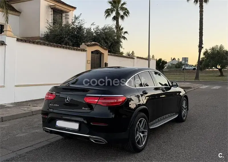 Usado Mercedes GLC220 194 CV (142 kW) 2018 Negro SUV