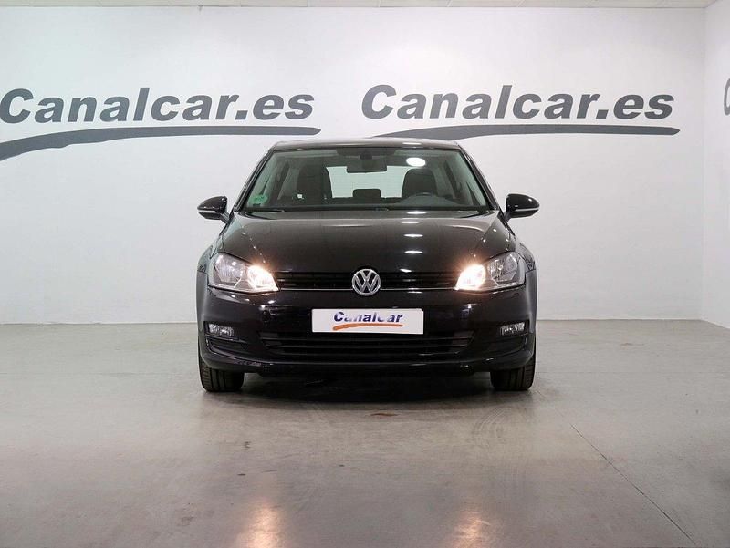 Usado VW Golf VII Advance 110 CV (80 kW) 2017 Negro Berlina
