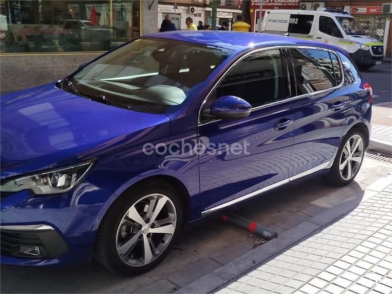 Usado Peugeot 308 Allure 130 CV (95 kW) 2018 Azul Berlina