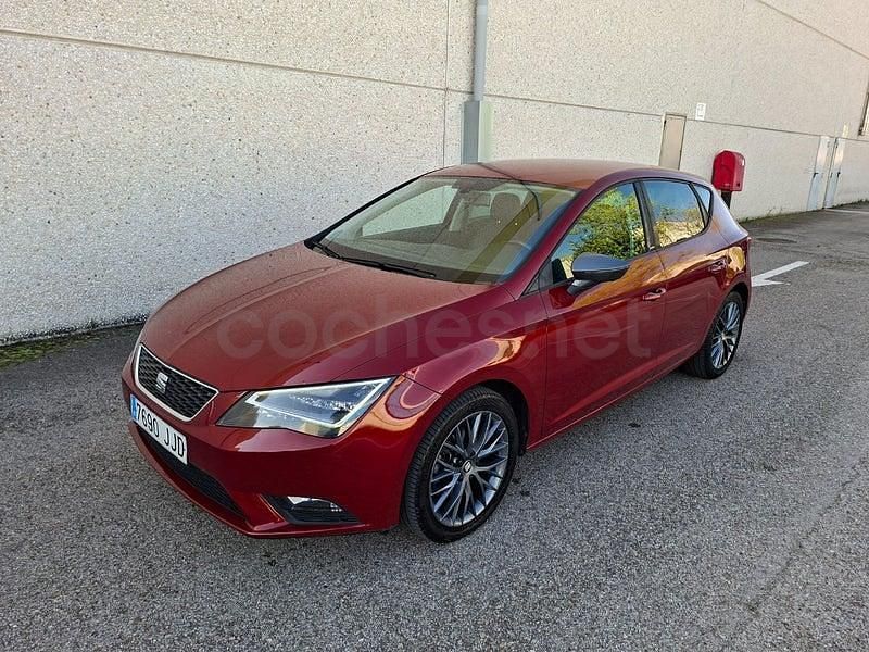 Usado Seat Leon CONNECT 150 CV (110 kW) 2016 Rojo Berlina