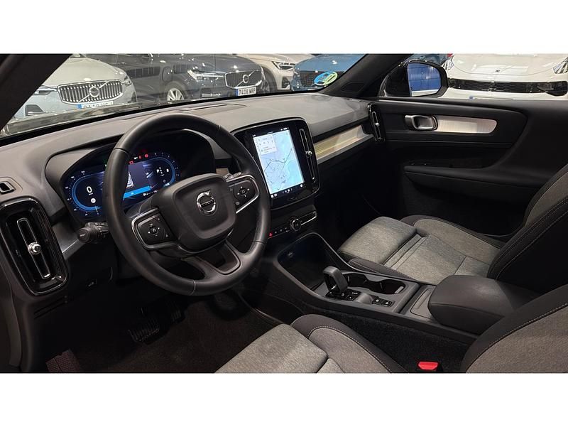 Usado Volvo XC40 Core 163 CV (119 kW) 2024 Negro SUV