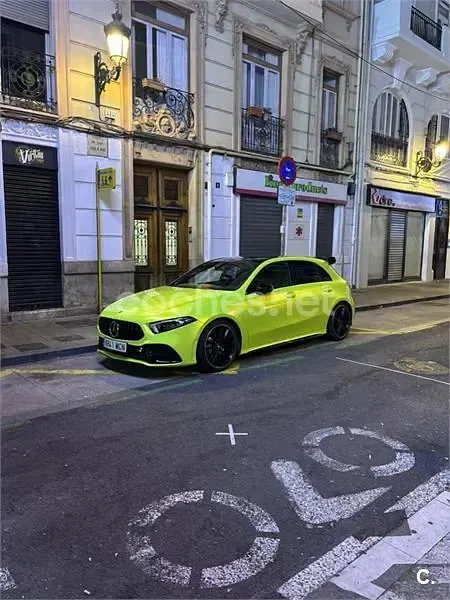 Usado Mercedes A35 AMG 306 CV (225 kW) 2019 Gris / plata Berlina