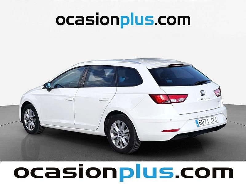 Usado Seat Leon Style Plus 110 HP (80 kW) 2017 Branco Monovolume