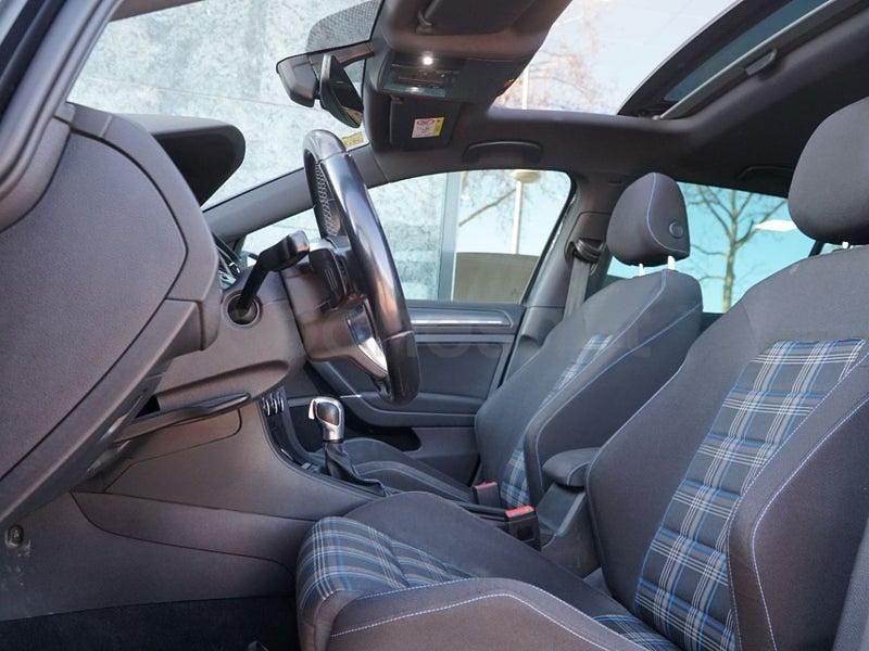 Usado VW Golf VII GTE 204 CV (150 kW) 2020 Negro Berlina