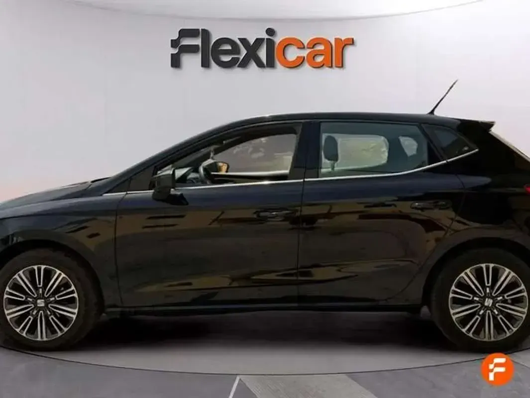 Usado Seat Ibiza Style 95 CV (69 kW) 2017 Gris Utilitario