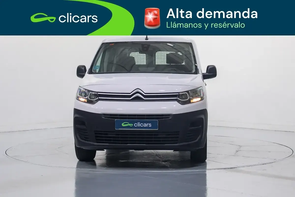 Usado Citroën Berlingo Business Class 100 CV (73 kW) 2023 Blanco Monovolumen
