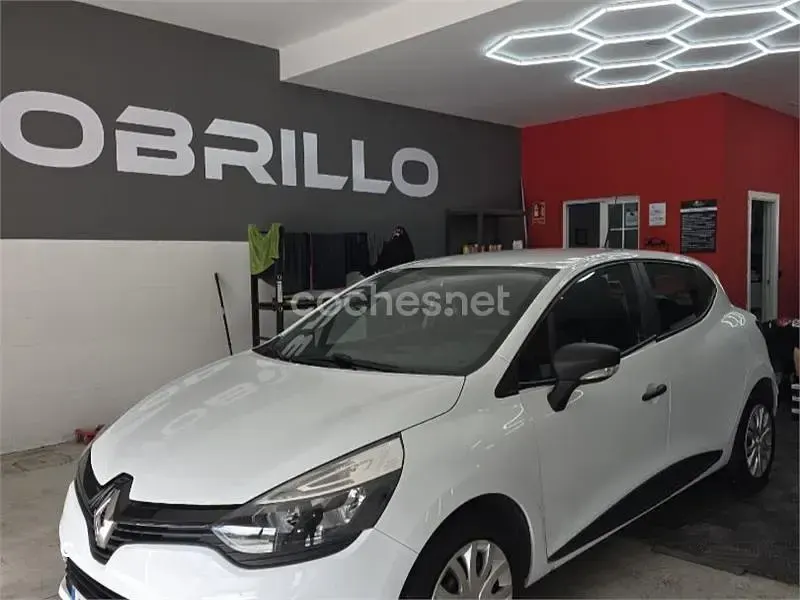 Usado Renault Clio IV Business 90 CV (66 kW) 2018 Blanco Berlina