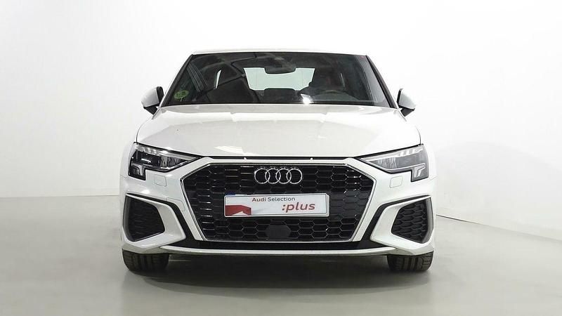 Usado Audi A3 S-Line 116 CV (85 kW) 2023 Blanco Berlina