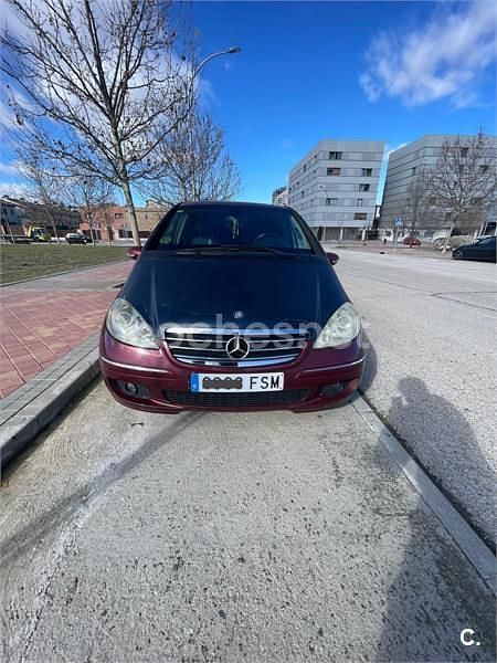 Usado Mercedes A180 Avantgarde 109 CV (80 kW) 2007 Granate Monovolumen