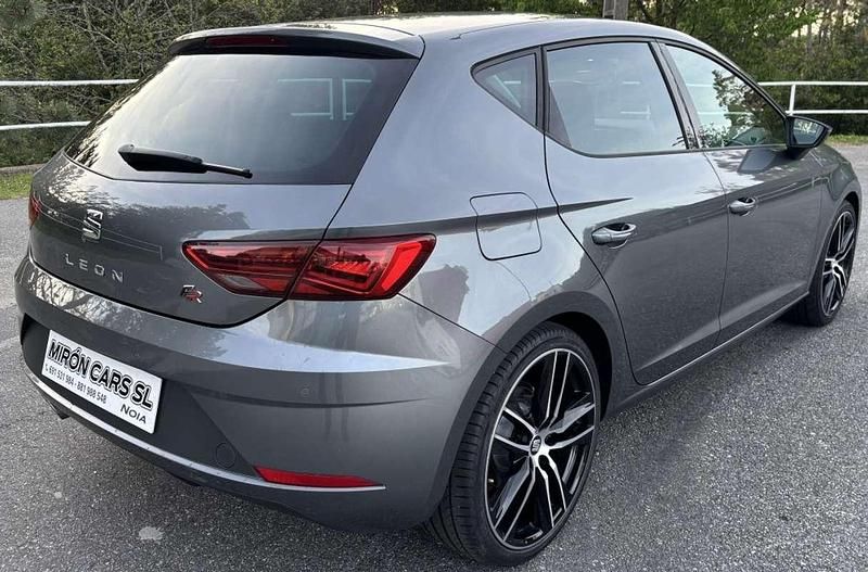 Usado Seat Leon FR 184 CV (135 kW) 2018 Gris Utilitario