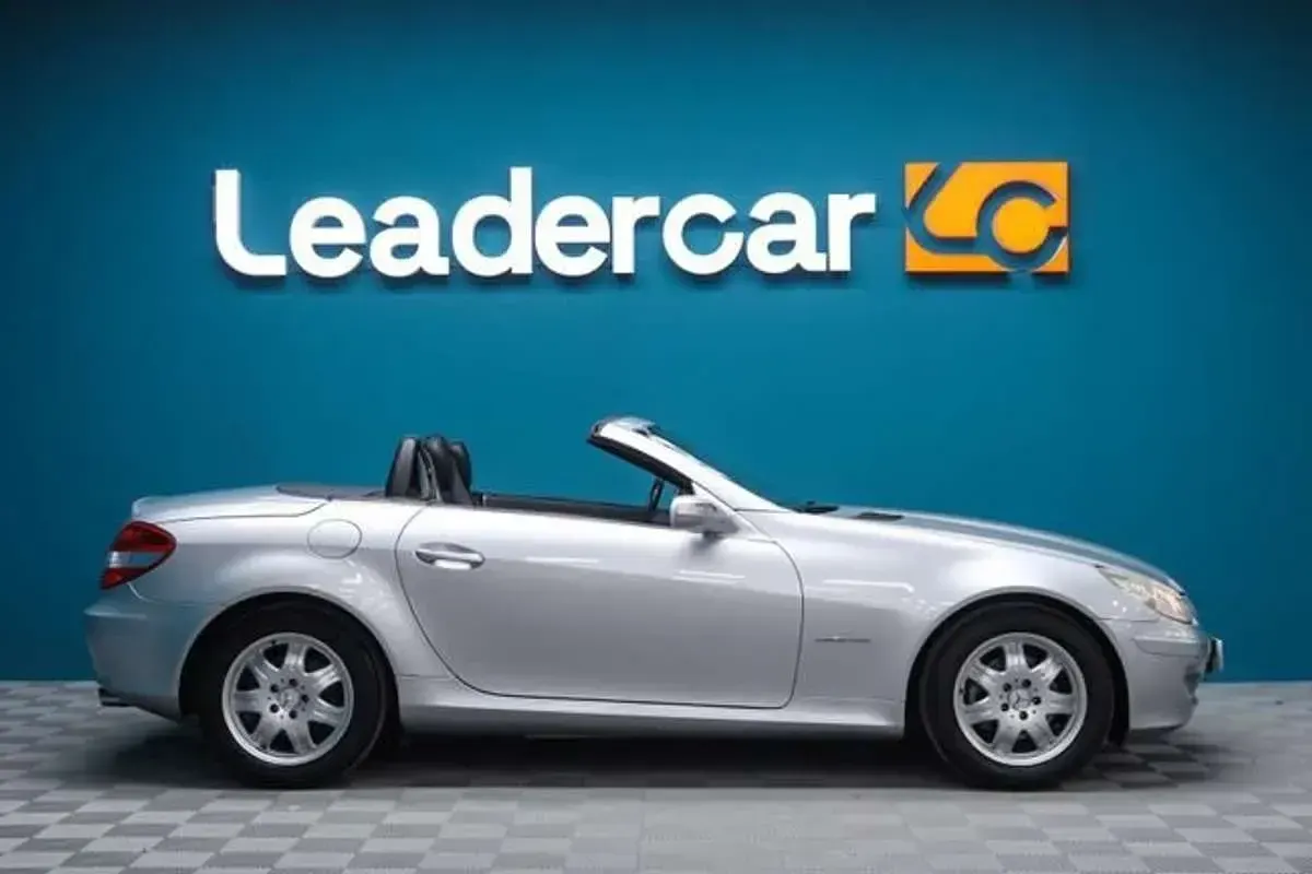 Usado Mercedes SLK200 163 CV (119 kW) 2004 Plateado Descapotable