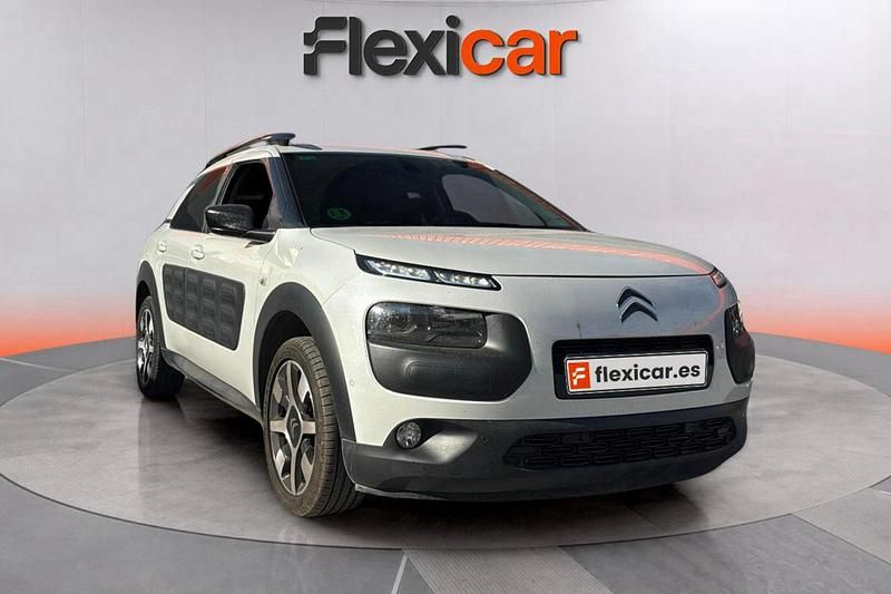 Blanco Usado 2017 Citroën C4 Feel Berlina | 8490 € (Precio justo) - Imagen 1/4
