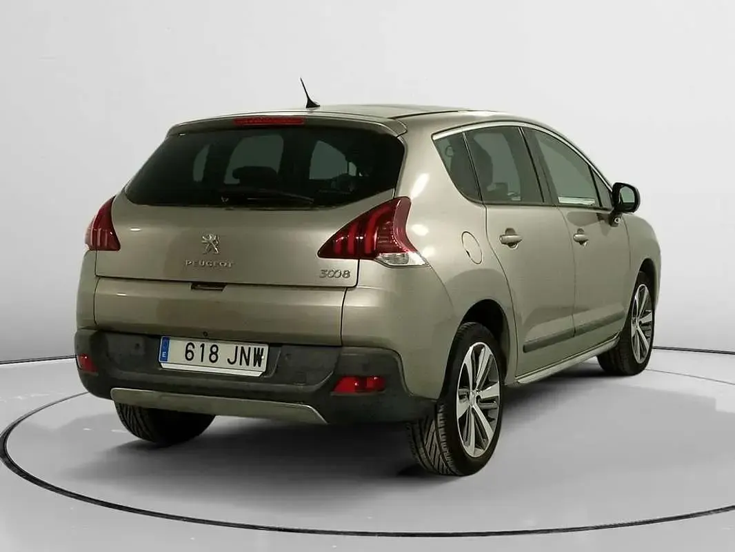 Usado Peugeot 3008 Allure 165 CV (121 kW) 2016 Gris Monovolumen