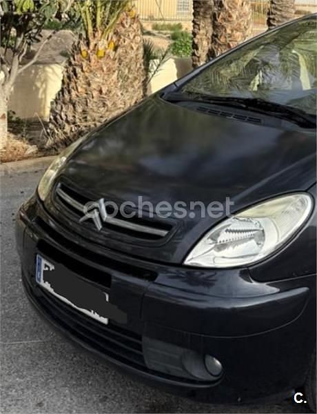 Usado Citroën Xsara Picasso 90 CV (66 kW) 2004 Negro Monovolumen