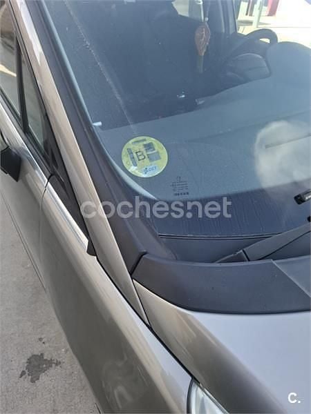 Usado Peugeot 5008 110 CV (80 kW) 2010 Beige Monovolumen