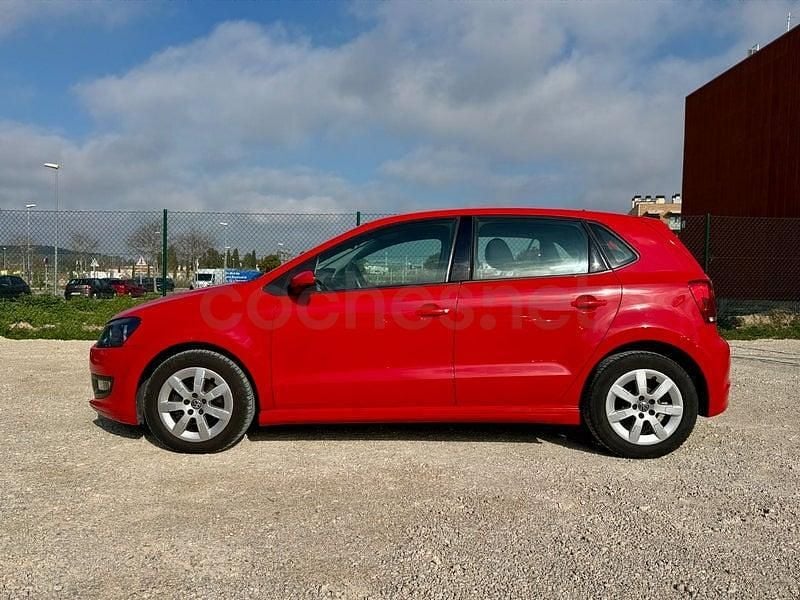 Usado VW Polo 75 CV (55 kW) 2013 Rojo Utilitario