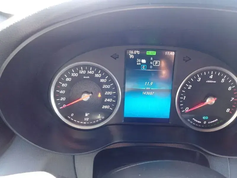 Usado Mercedes GLC300e 320 CV (235 kW) 2021 Negro SUV