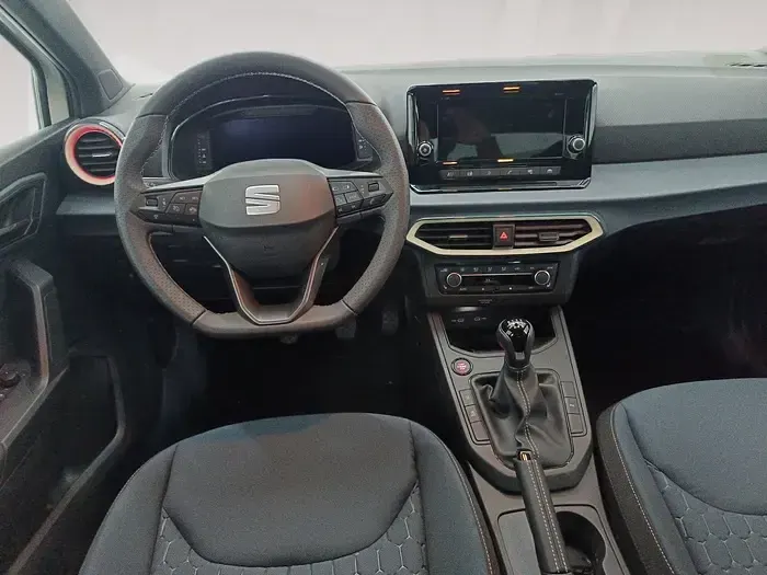 Usado Seat Ibiza Style 115 CV (84 kW) 2026 Blanco Utilitario