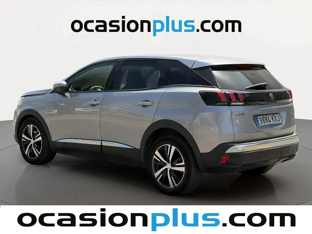 Usado Peugeot 3008 Allure 130 CV (95 kW) 2019 Gris SUV
