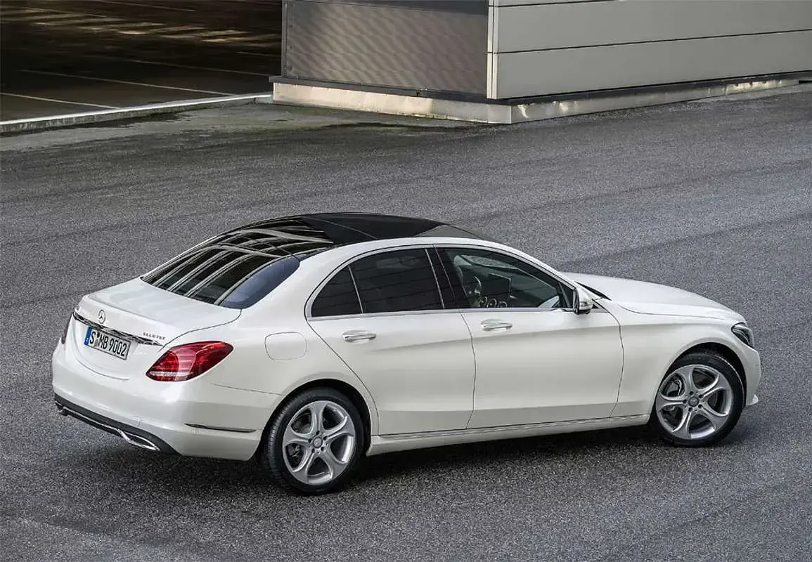 Usado Mercedes C220 170 CV (125 kW) 2017 Gris Berlina